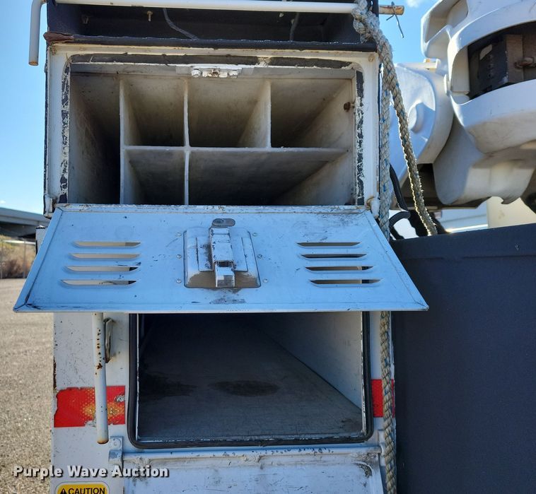 image for item OH9407 2011 Ford F650 Super Duty bucket truck