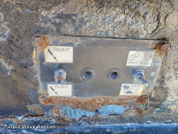 image for item OH9407 2011 Ford F650 Super Duty bucket truck