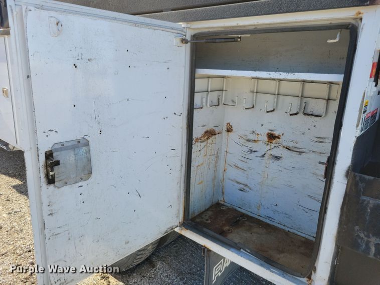 image for item OH9407 2011 Ford F650 Super Duty bucket truck