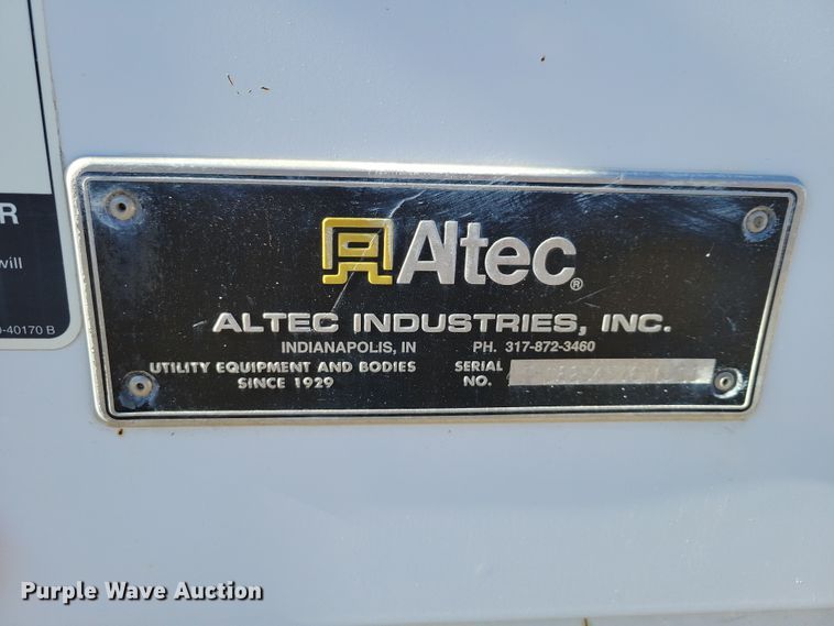 image for item OH9407 2011 Ford F650 Super Duty bucket truck