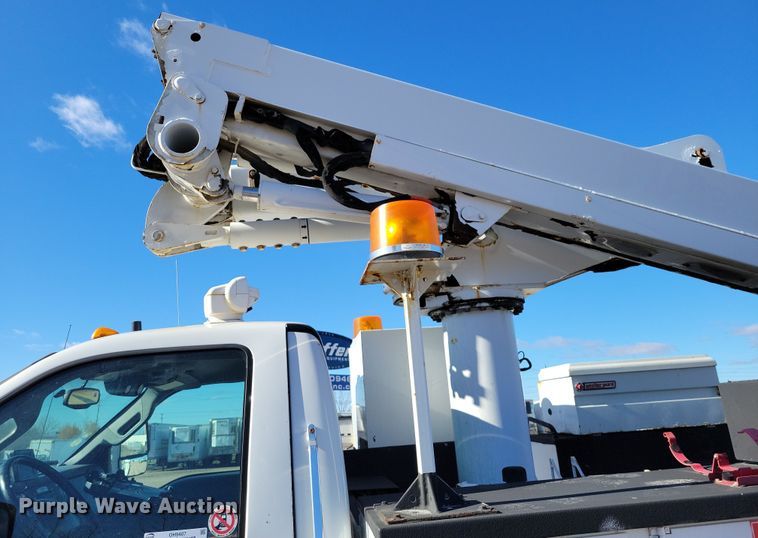 image for item OH9407 2011 Ford F650 Super Duty bucket truck