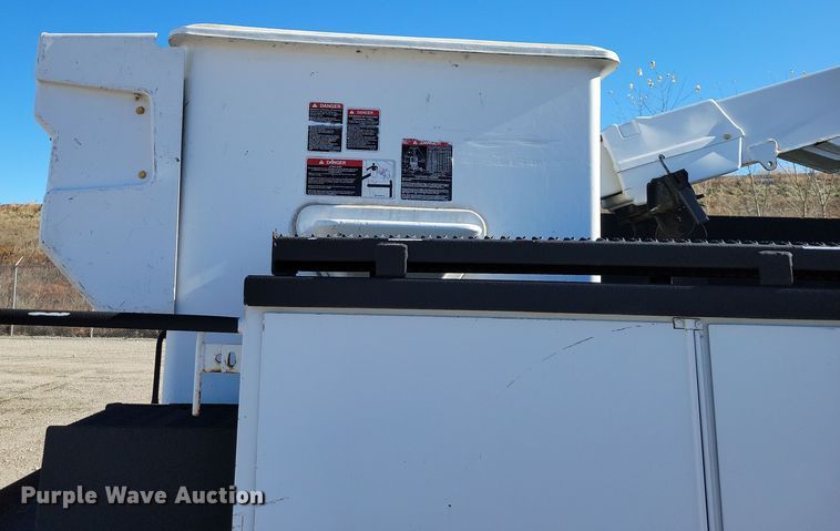 image for item OH9407 2011 Ford F650 Super Duty bucket truck