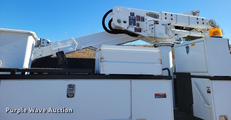 image for item OH9407 2011 Ford F650 Super Duty bucket truck