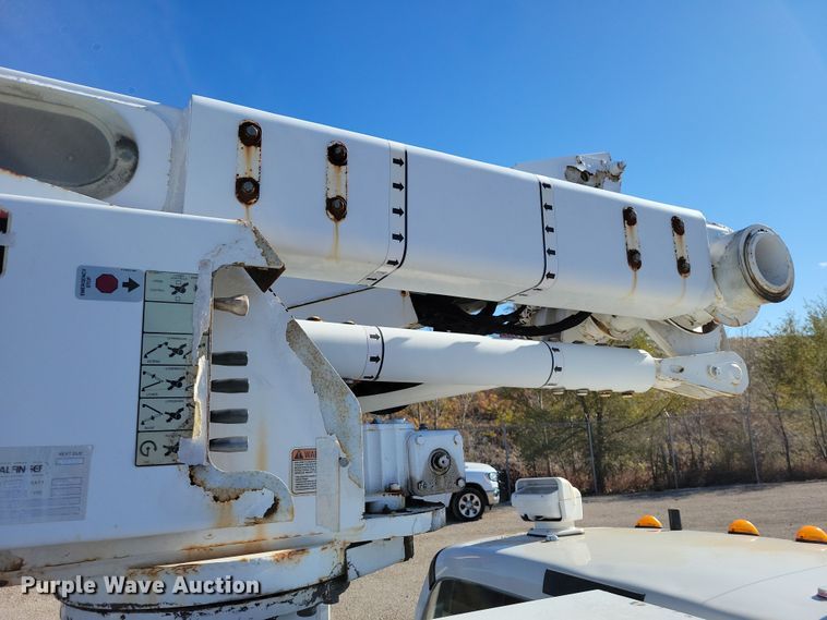 image for item OH9407 2011 Ford F650 Super Duty bucket truck