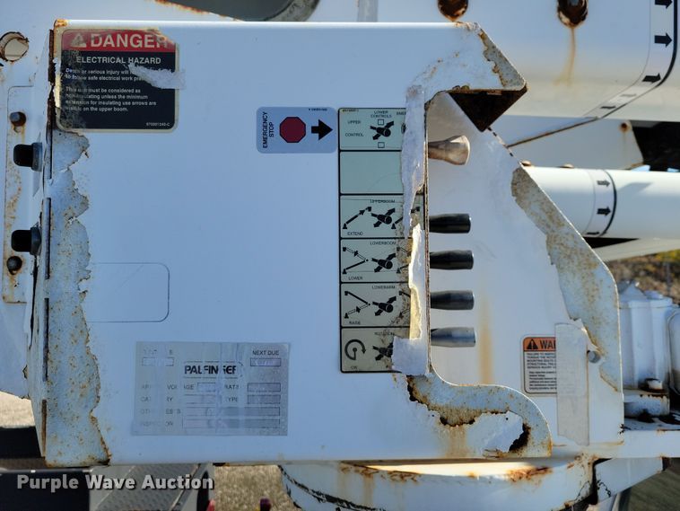 image for item OH9407 2011 Ford F650 Super Duty bucket truck