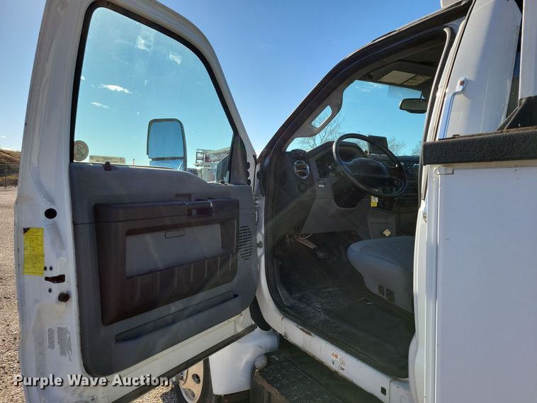 image for item OH9407 2011 Ford F650 Super Duty bucket truck