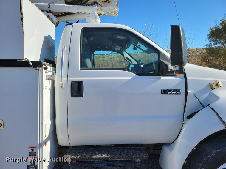 image for item OH9407 2011 Ford F650 Super Duty bucket truck