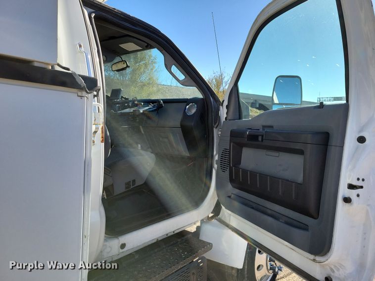 image for item OH9407 2011 Ford F650 Super Duty bucket truck