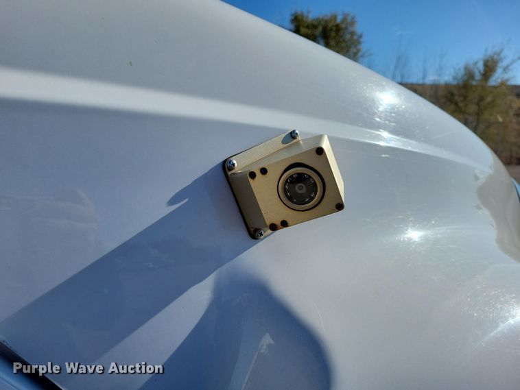 image for item OH9407 2011 Ford F650 Super Duty bucket truck