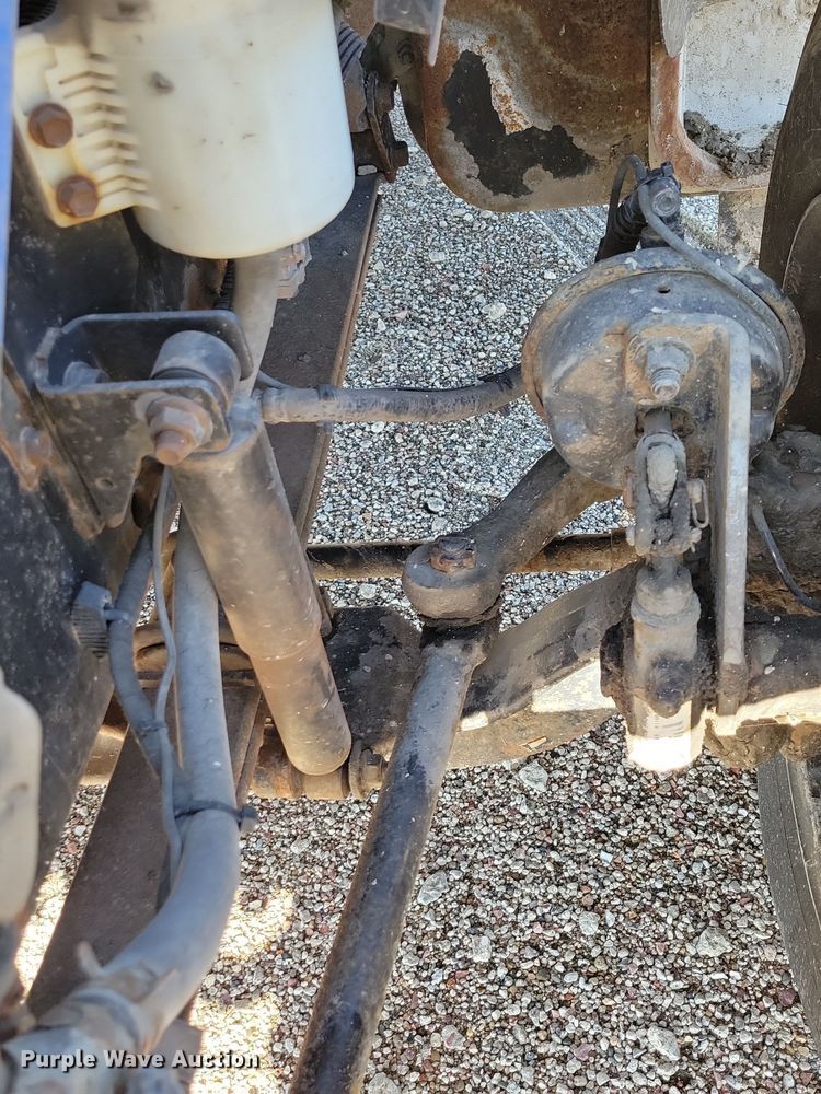 image for item OH9407 2011 Ford F650 Super Duty bucket truck