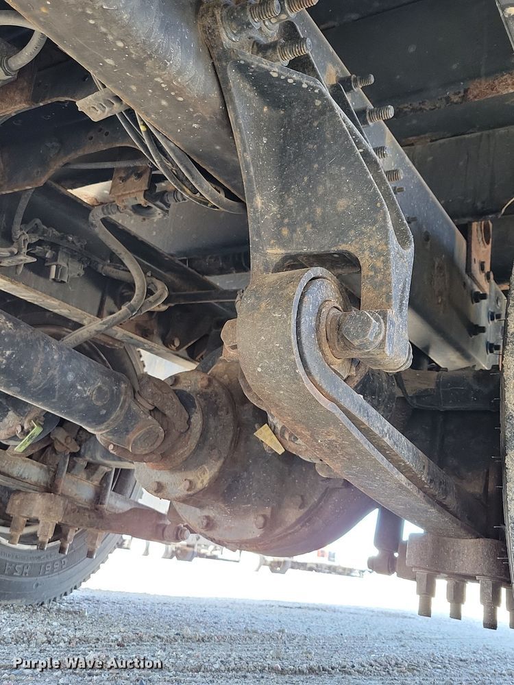 image for item OH9407 2011 Ford F650 Super Duty bucket truck