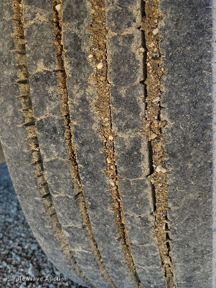 image for item OH9407 2011 Ford F650 Super Duty bucket truck