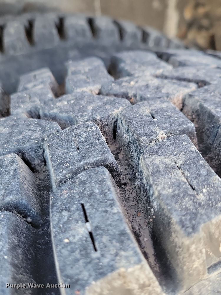 image for item OH9407 2011 Ford F650 Super Duty bucket truck