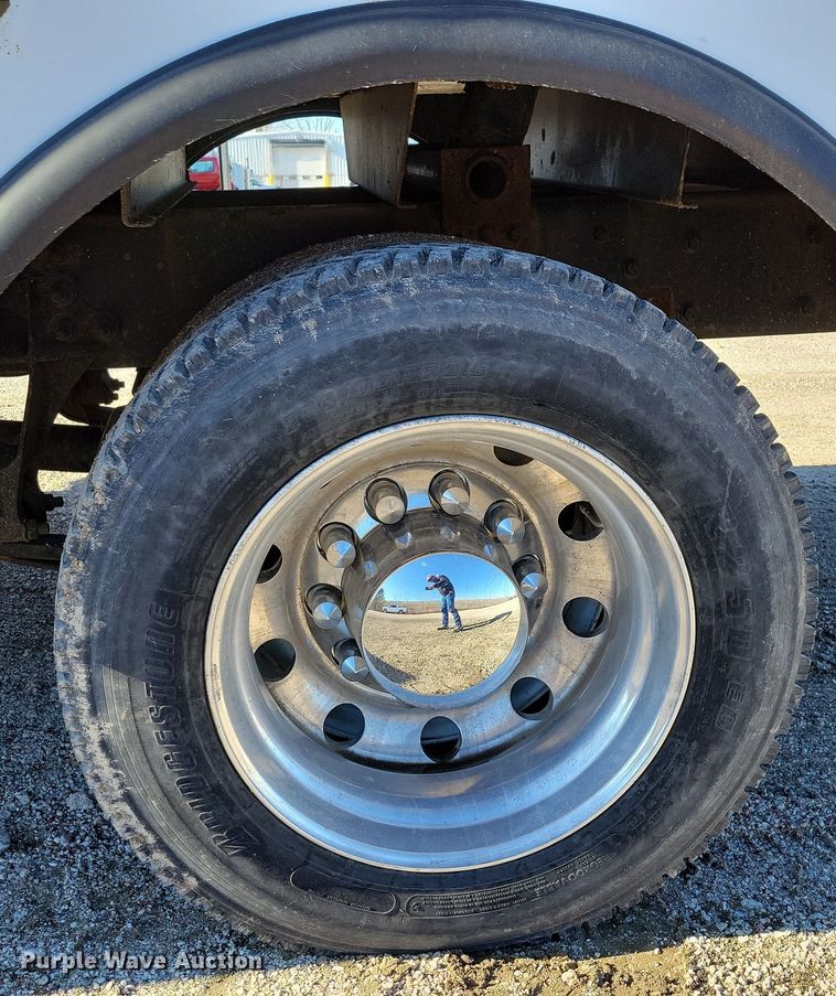 image for item OH9407 2011 Ford F650 Super Duty bucket truck