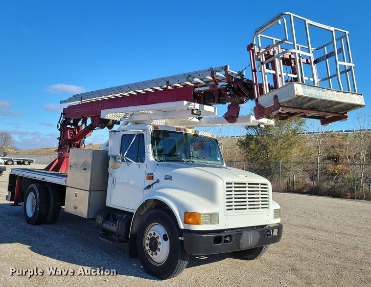 image for item OH9408 1999 International  4700 bucket truck