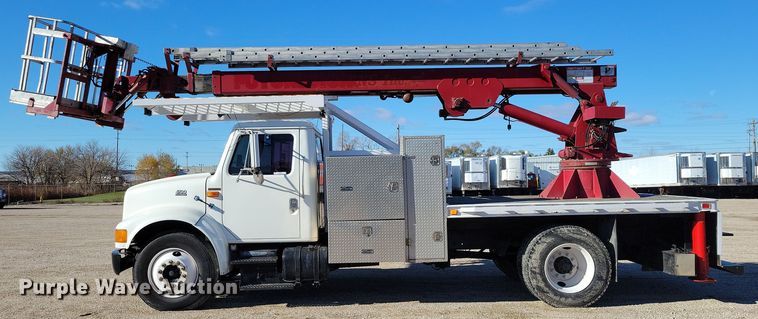 image for item OH9408 1999 International  4700 bucket truck