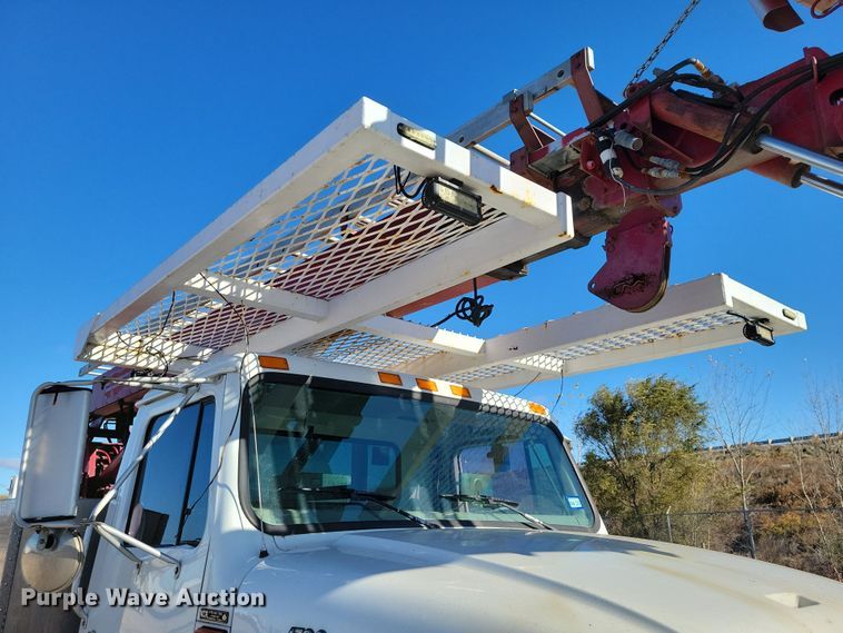 image for item OH9408 1999 International  4700 bucket truck