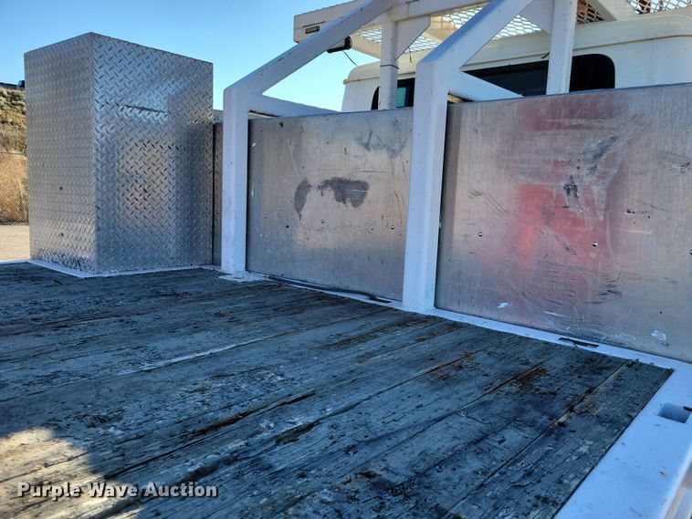 image for item OH9408 1999 International  4700 bucket truck