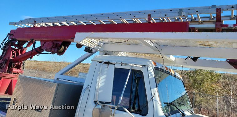 image for item OH9408 1999 International  4700 bucket truck