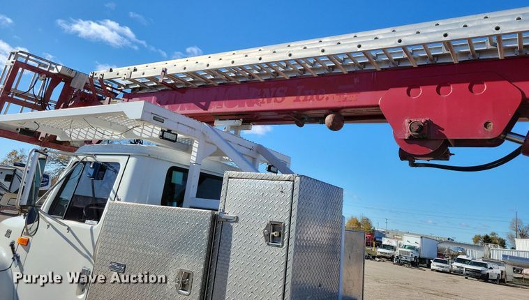 image for item OH9408 1999 International  4700 bucket truck