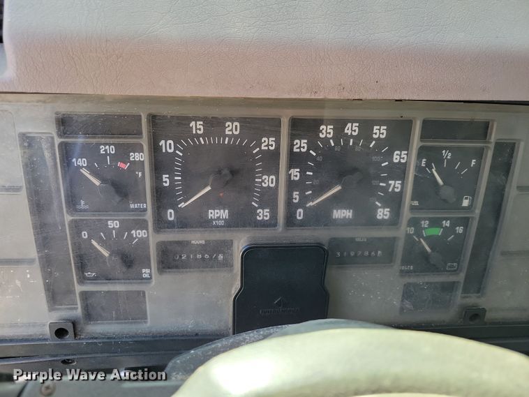 image for item OH9408 1999 International  4700 bucket truck