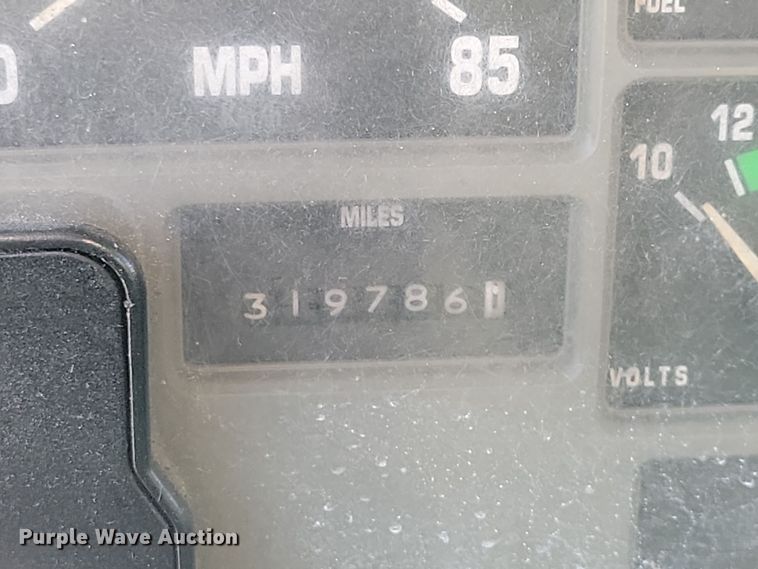 image for item OH9408 1999 International  4700 bucket truck