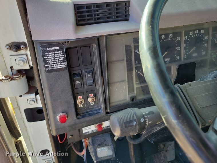 image for item OH9408 1999 International  4700 bucket truck