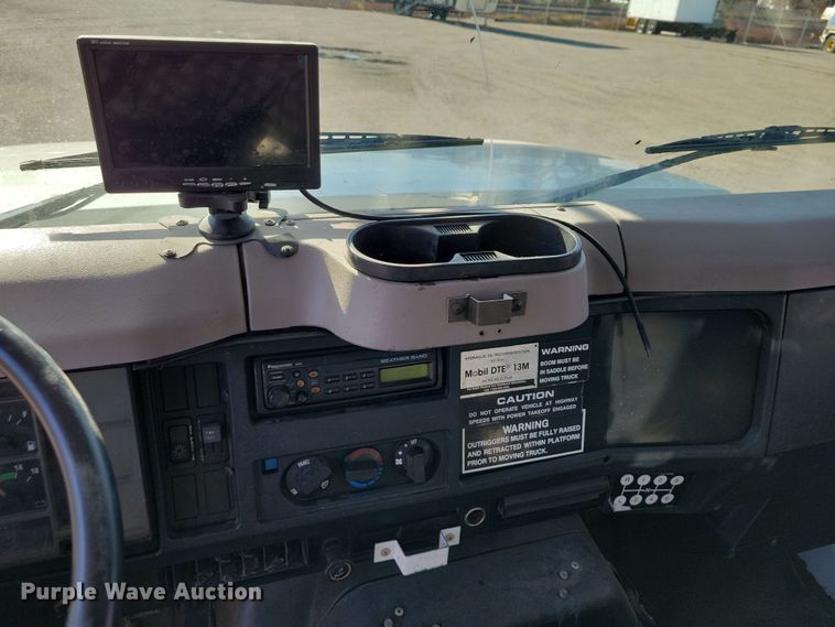 image for item OH9408 1999 International  4700 bucket truck