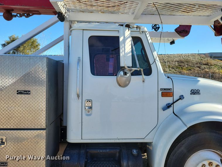 image for item OH9408 1999 International  4700 bucket truck