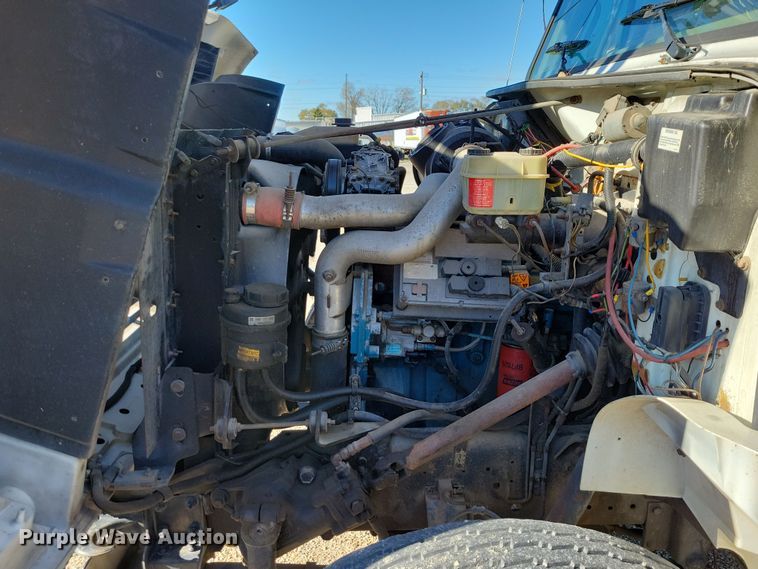 image for item OH9408 1999 International  4700 bucket truck