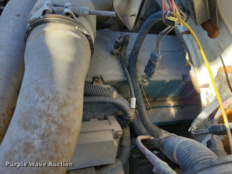 image for item OH9408 1999 International  4700 bucket truck