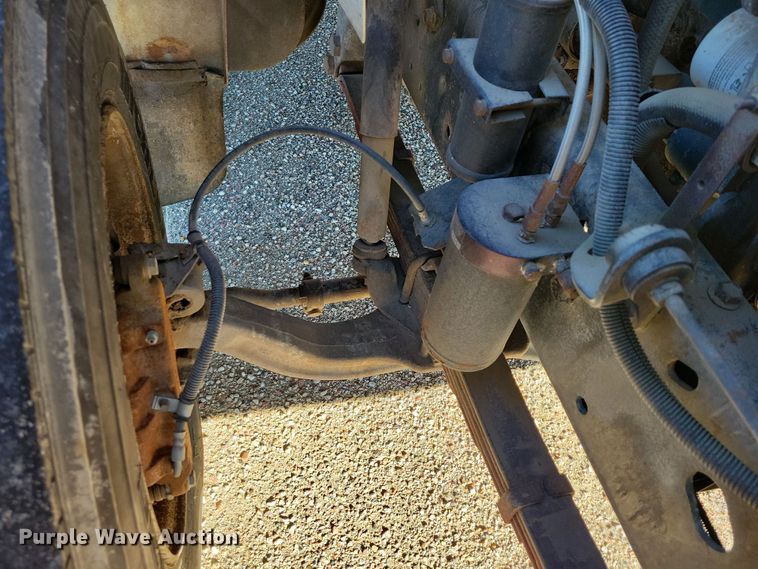 image for item OH9408 1999 International  4700 bucket truck