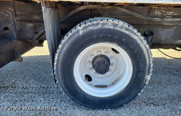 image for item OH9408 1999 International  4700 bucket truck