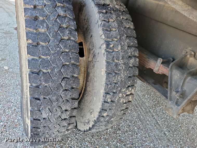 image for item OH9408 1999 International  4700 bucket truck