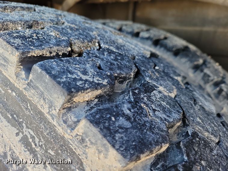 image for item OH9408 1999 International  4700 bucket truck