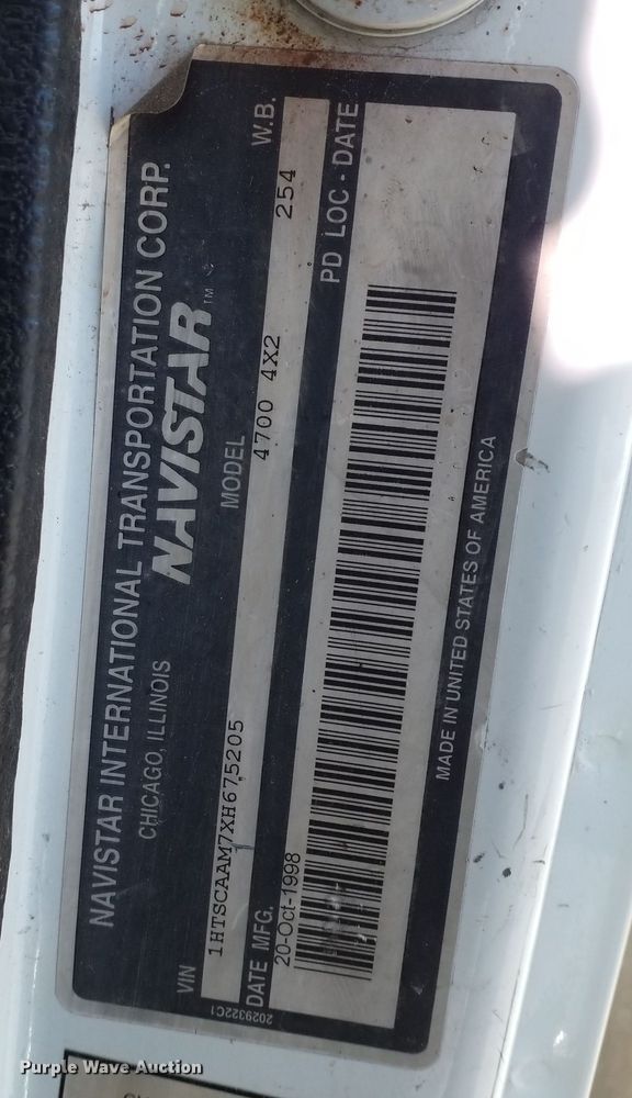 image for item OH9408 1999 International  4700 bucket truck