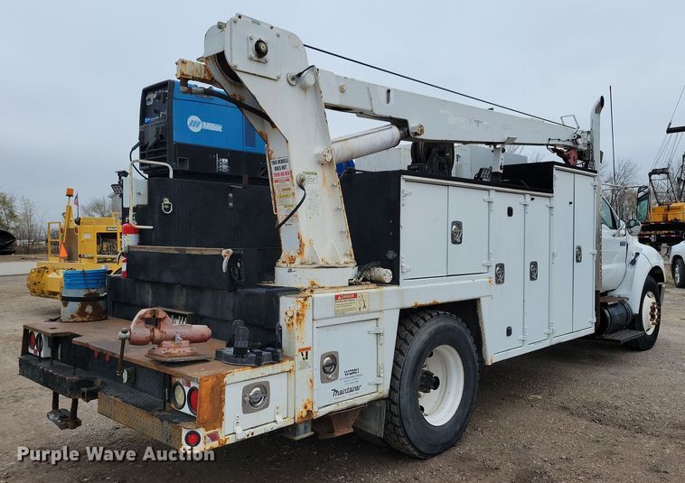 image for item OH9416 2004 Ford F750 utility / service truck