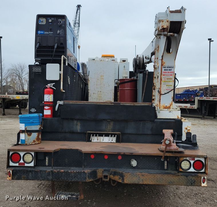 image for item OH9416 2004 Ford F750 utility / service truck