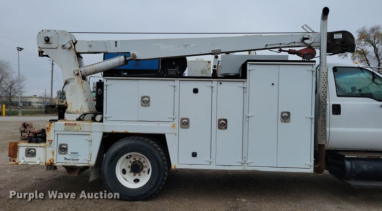 image for item OH9416 2004 Ford F750 utility / service truck