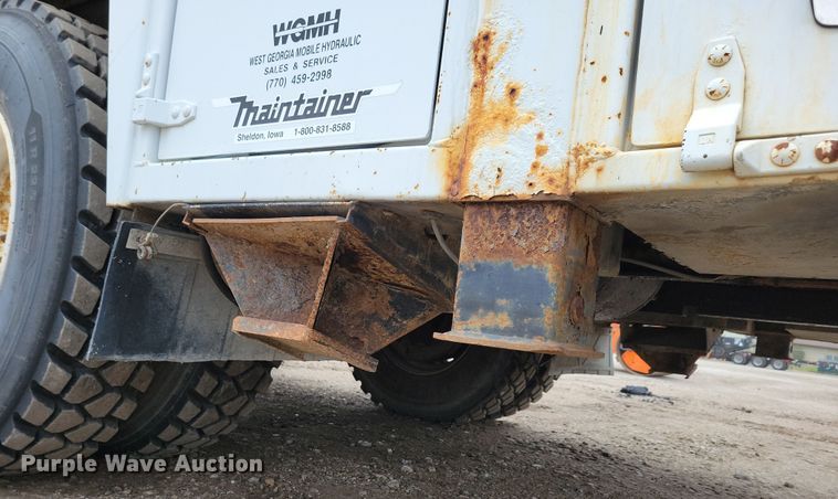 image for item OH9416 2004 Ford F750 utility / service truck