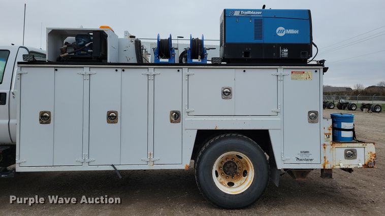 image for item OH9416 2004 Ford F750 utility / service truck