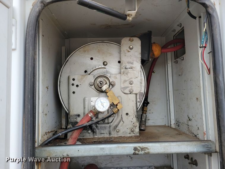 image for item OH9416 2004 Ford F750 utility / service truck