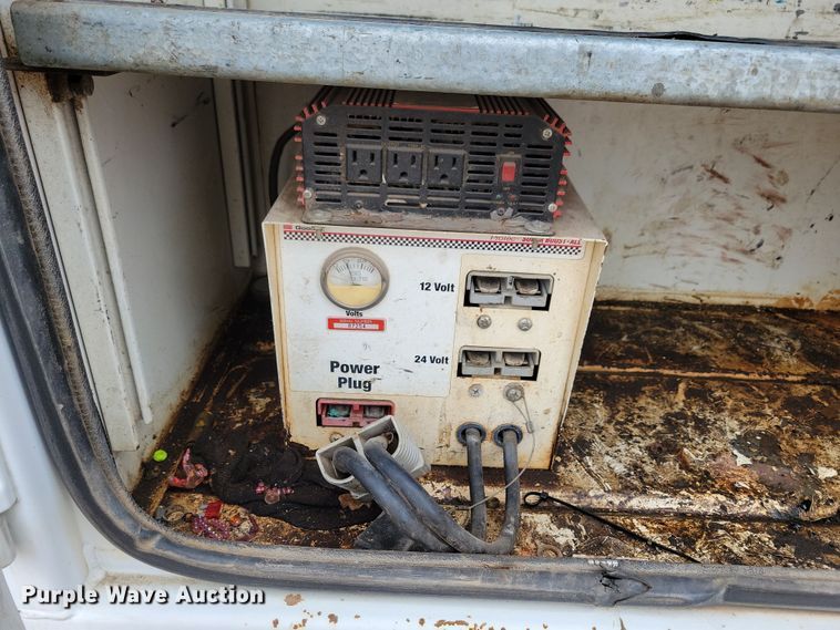 image for item OH9416 2004 Ford F750 utility / service truck