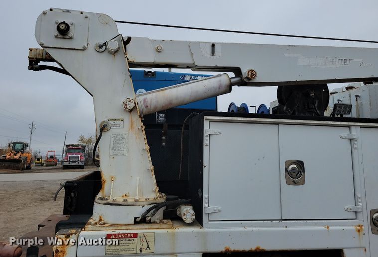 image for item OH9416 2004 Ford F750 utility / service truck