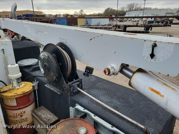 image for item OH9416 2004 Ford F750 utility / service truck