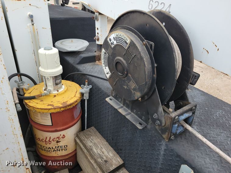 image for item OH9416 2004 Ford F750 utility / service truck