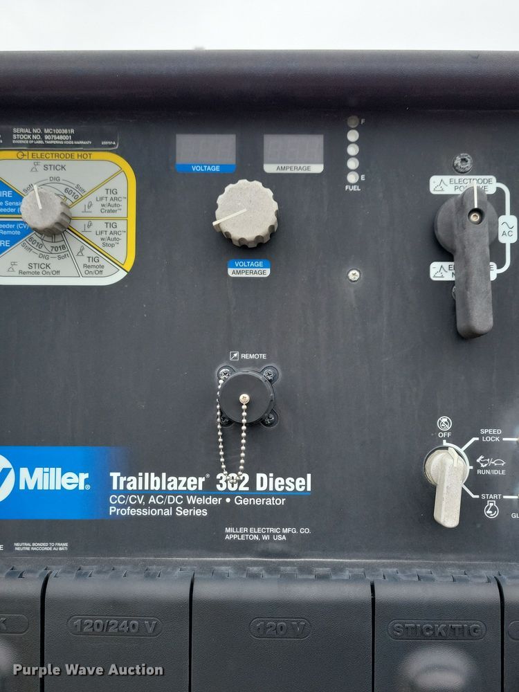 image for item OH9416 2004 Ford F750 utility / service truck