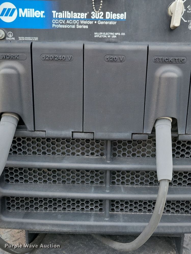 image for item OH9416 2004 Ford F750 utility / service truck