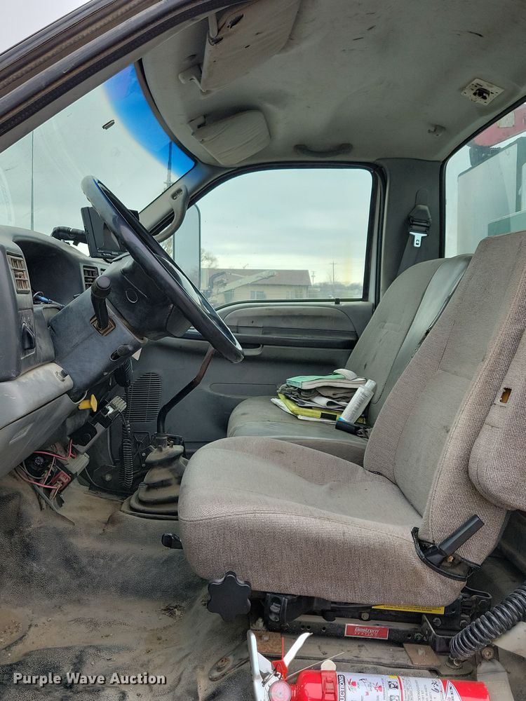 image for item OH9416 2004 Ford F750 utility / service truck
