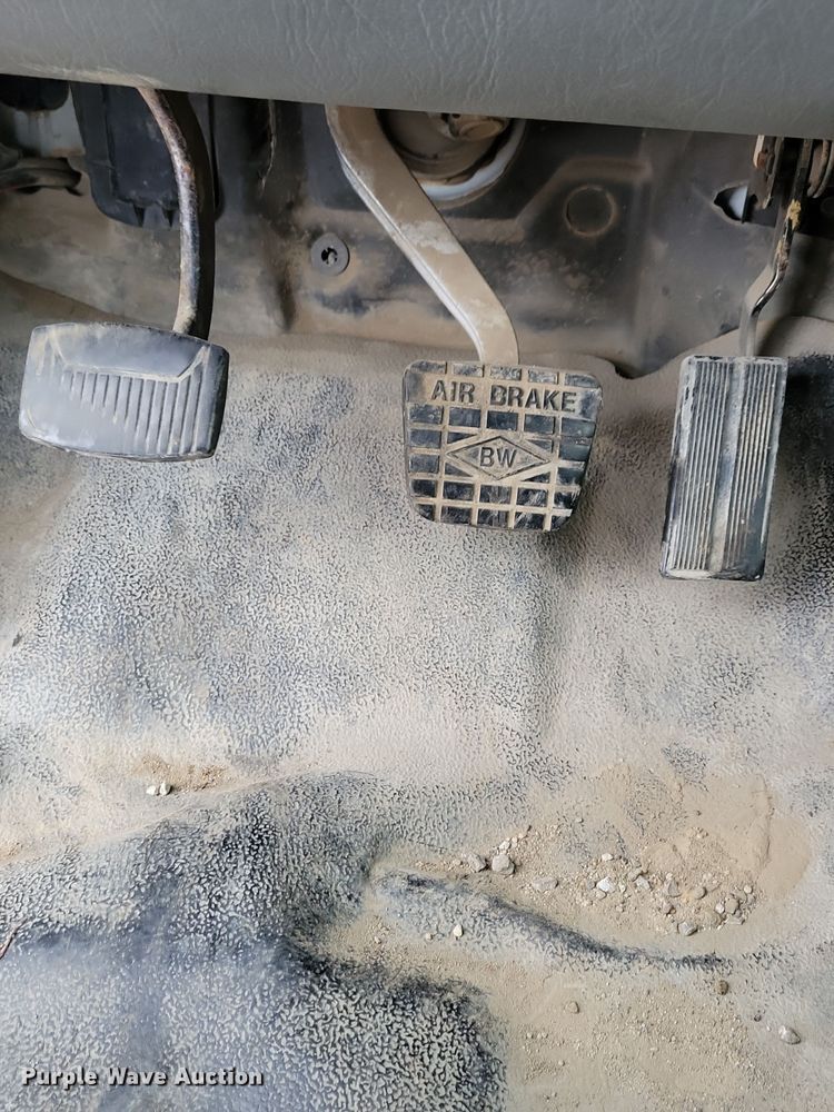 image for item OH9416 2004 Ford F750 utility / service truck